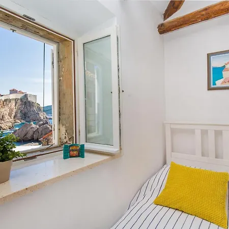 Apartment Walls By Irundo Dubrovnik
